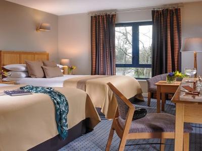 קיל איירן The Parkavon Hotel מראה חיצוני תמונה