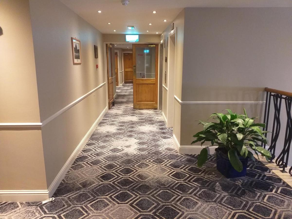 קיל איירן The Parkavon Hotel מראה חיצוני תמונה
